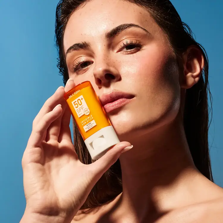 Dr. C. Tuna Invisible Sun Stick SPF50+