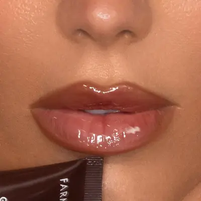 Glowy Peptide Lip Balm Glazed Mocha view 3