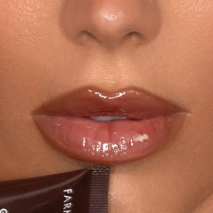 Glowy Peptide Lip Balm Glazed Mocha