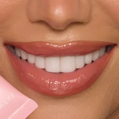 Glowy Peptide Lip Balm Frosted Pink view 3